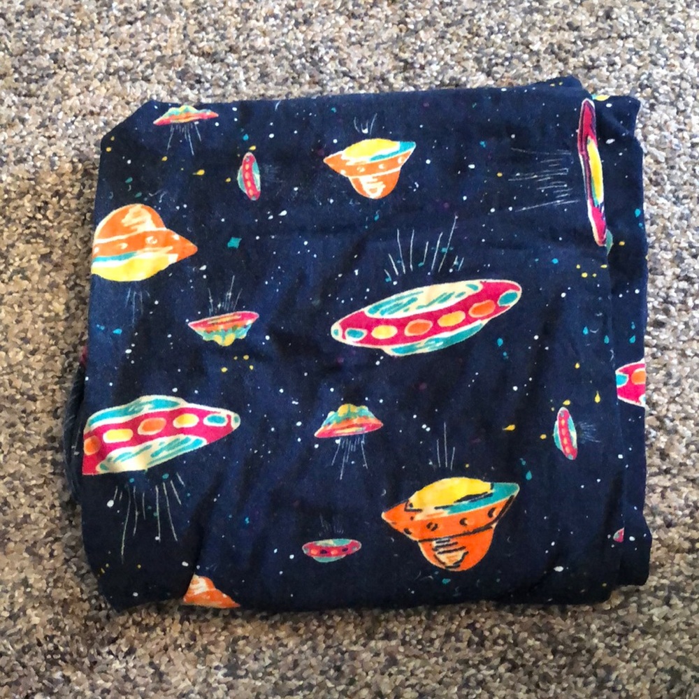 Used TC UFOs LuLaRoe